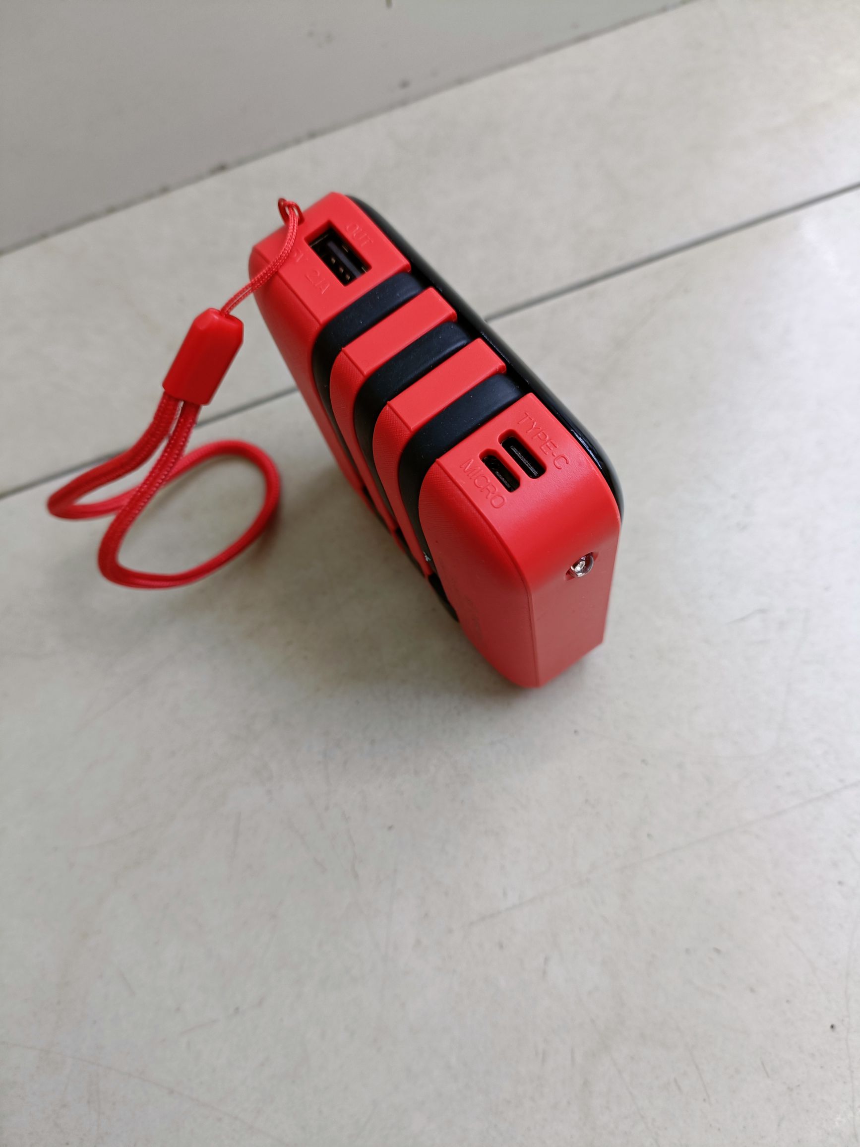 Digital display mirror square lanyard three wire with light 10000 mah charging bank mobile power supply Application Scenario