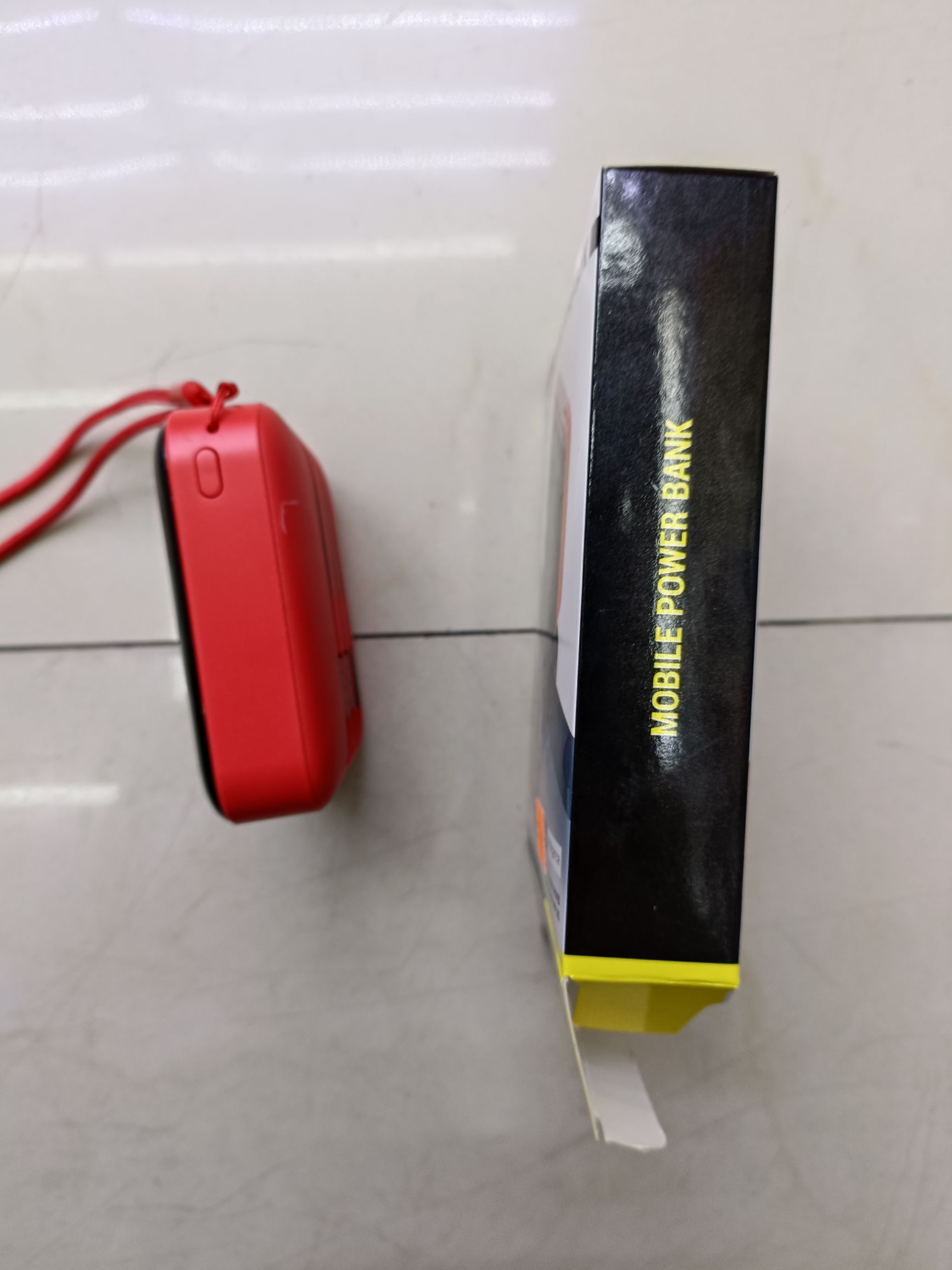 Digital display mirror square lanyard three wire with light 10000 mah charging bank mobile power supply Item Picture