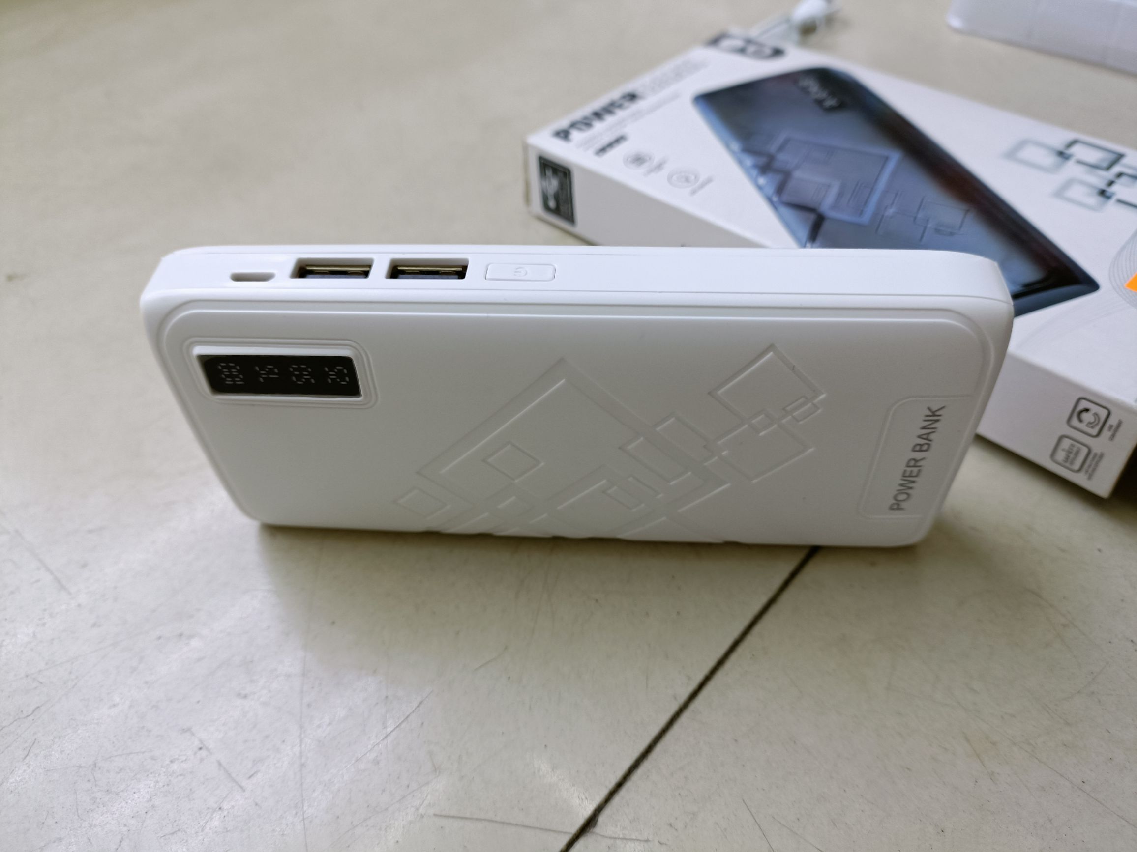 Mobile power supply 6000 mah Item Picture