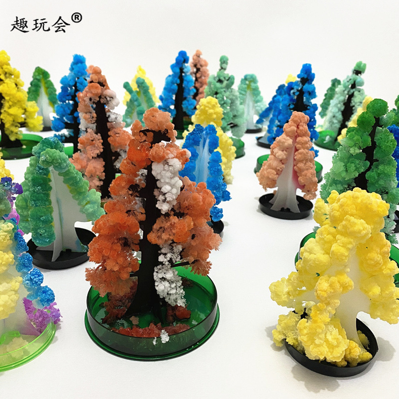DIY science and education toys, fun exploration and observation of science experiments, magic Christmas tree, paper tree flowering decorative ornaments Application Scenario