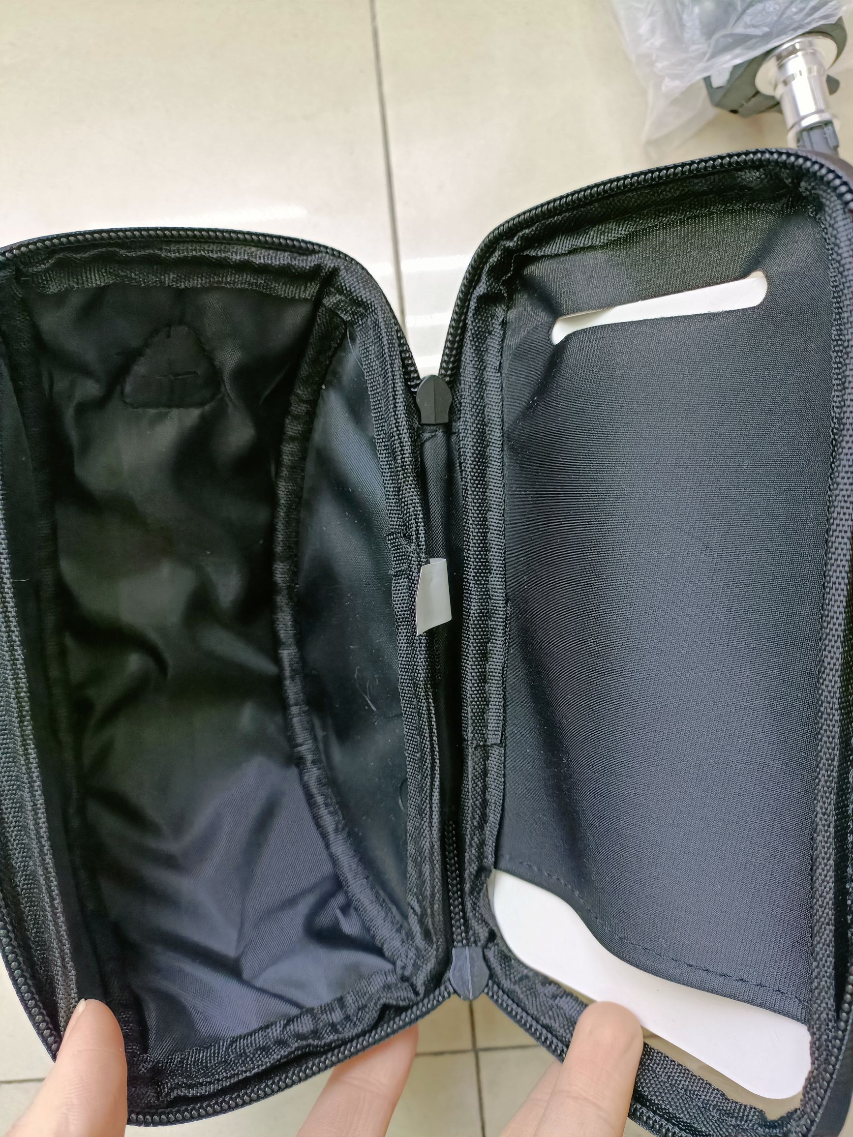 Bike storage bag Application Scenario