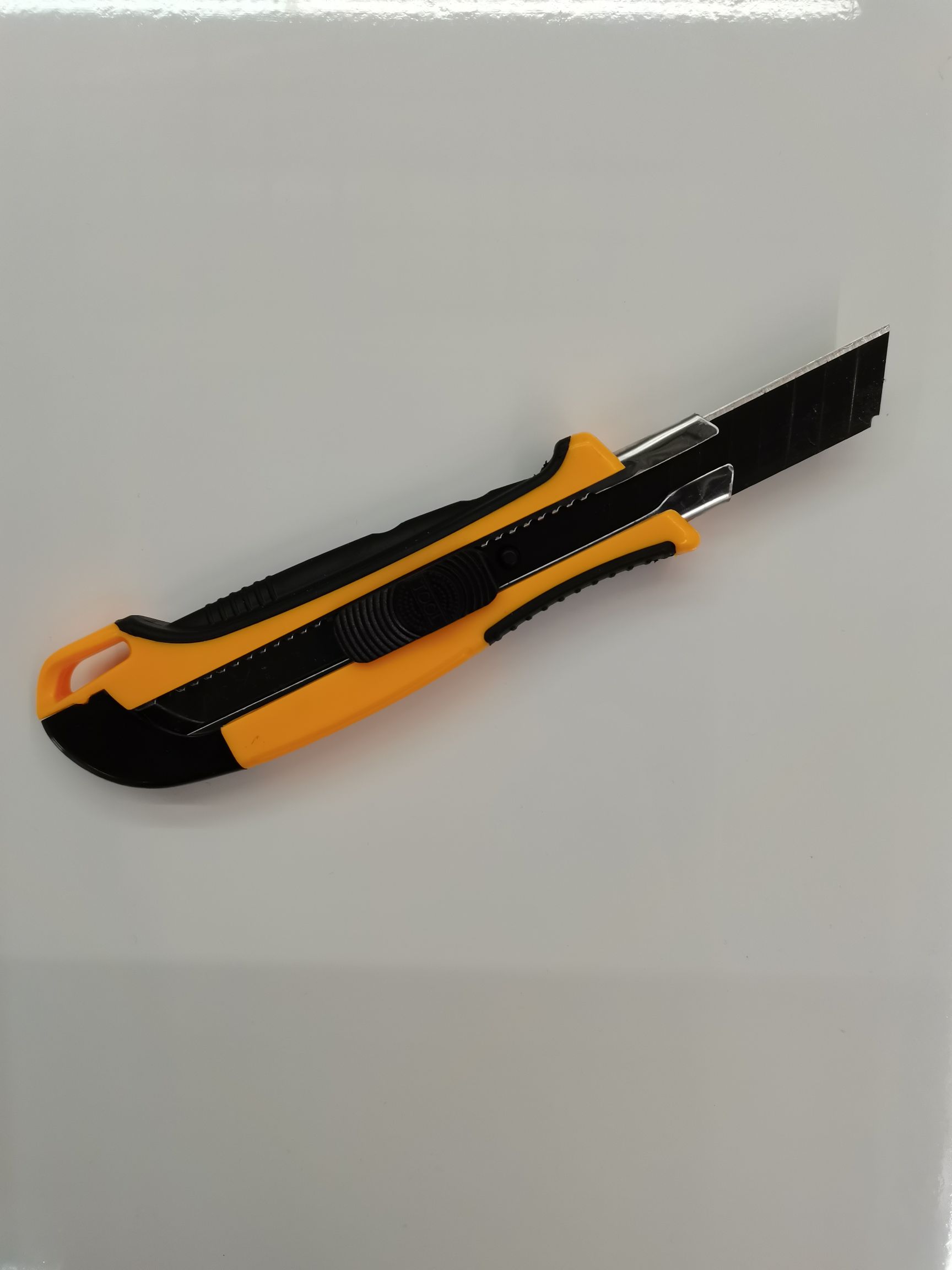 Scissors, scissors, utility knives, woodworking knives, wallpaper knives, paper cutters, hardware tools, hardware tools, letter openers full figure