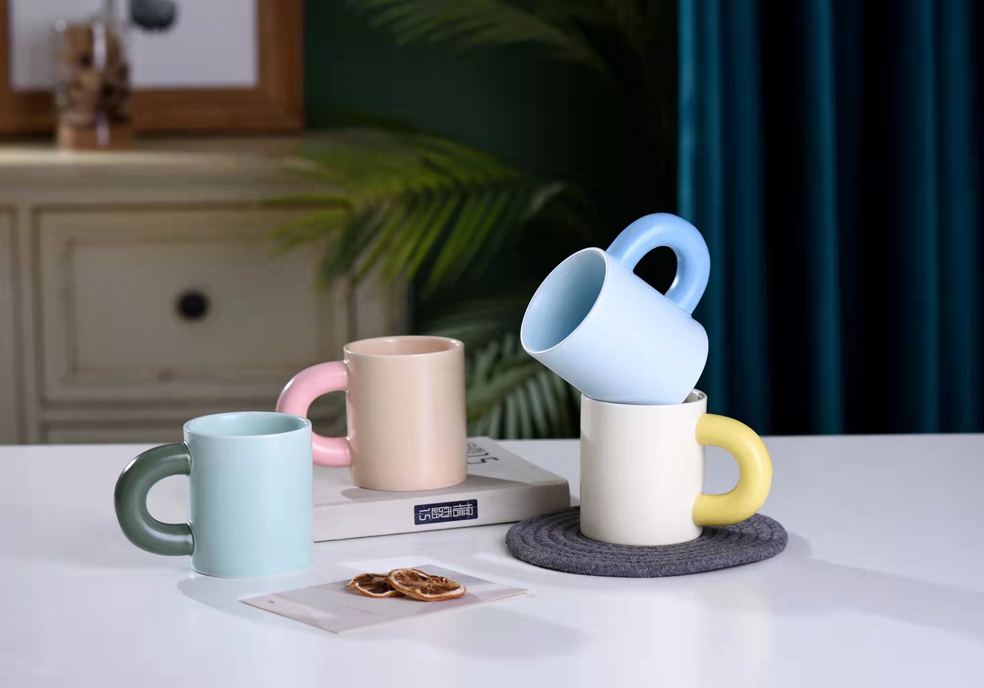 Ceramic Cup With Large Handle details Picture