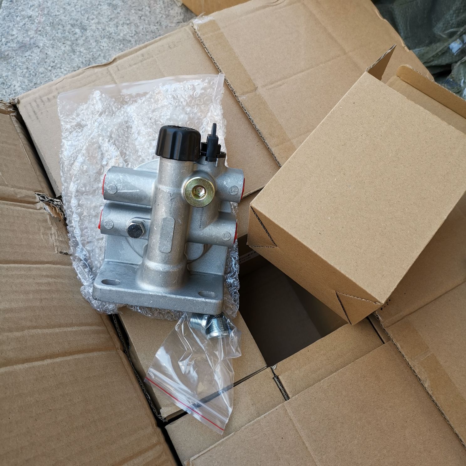 Volvo EC240B truck filter base 11110702