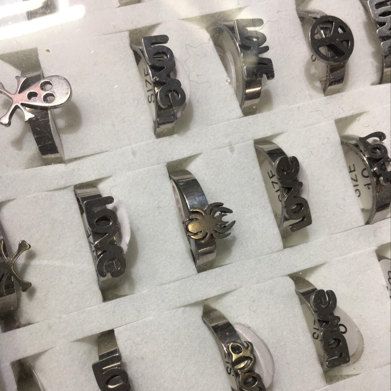 Cheng Jie jewelry stainless steel ring style is unique