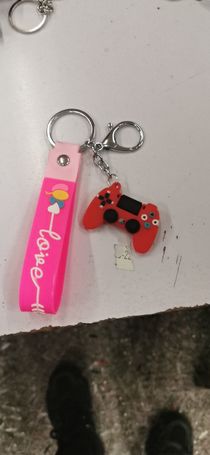 Keychain, playstation and leather cord new model, three-piece set, a range of seams