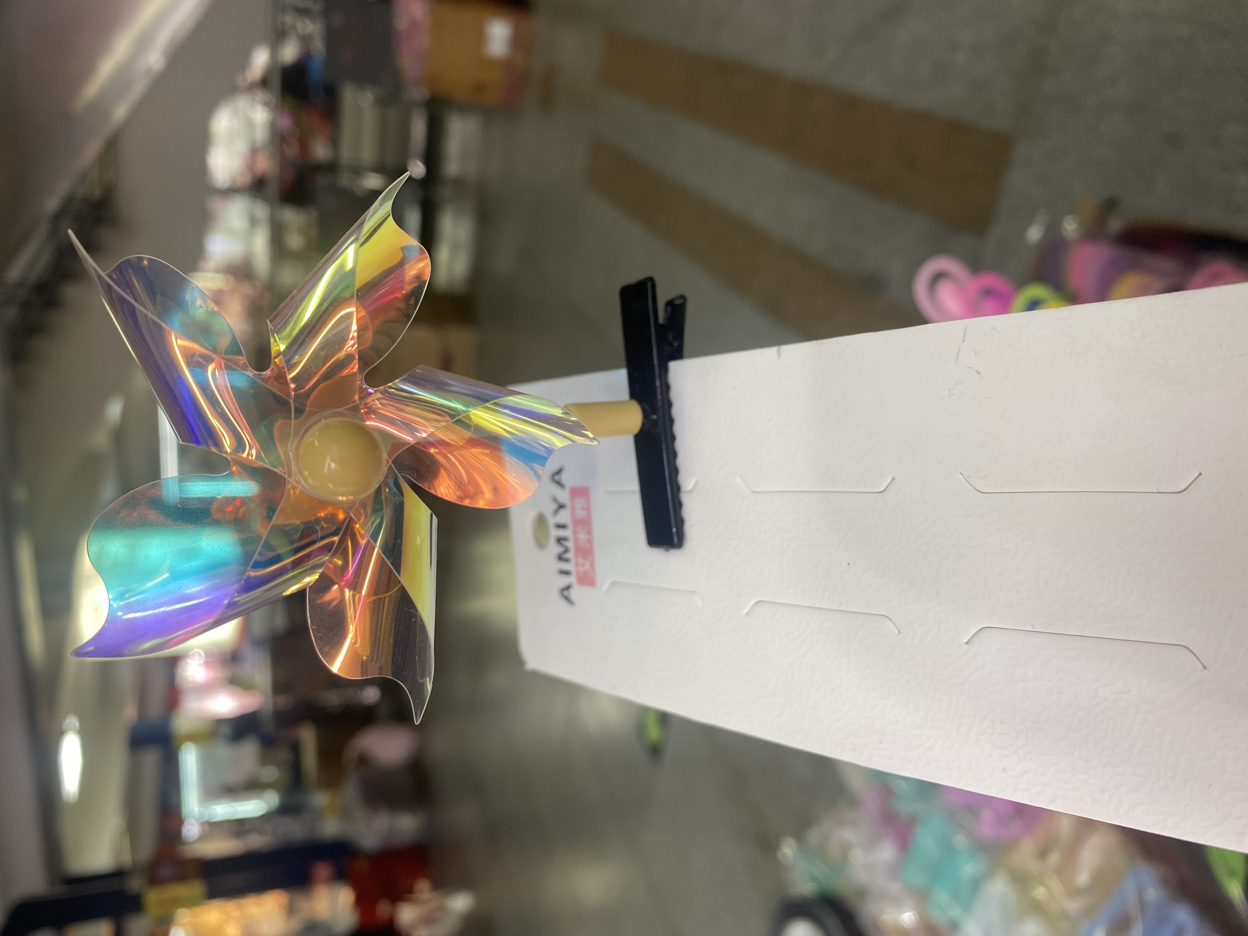 Two-Tone String Pinwheel Clip Application Scenario