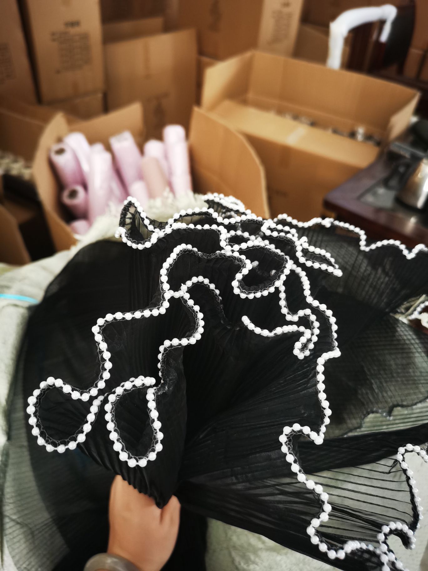 "Pearl Wave Yarn" is available in seven colors Specification drawing