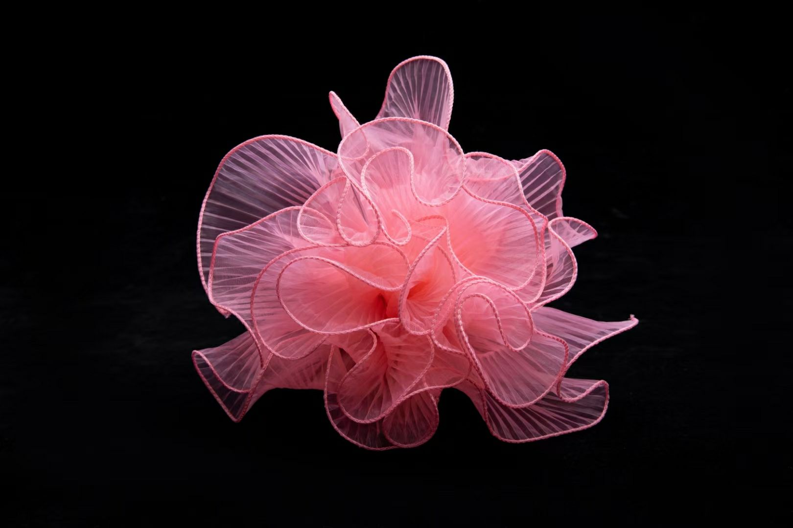 "Pearl Wave Yarn" is available in seven colors undefined