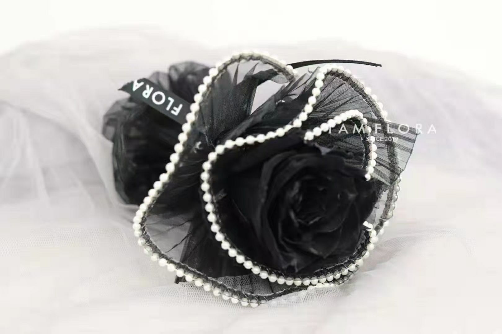 "Pearl Wave Yarn" is available in seven colors Specification drawing