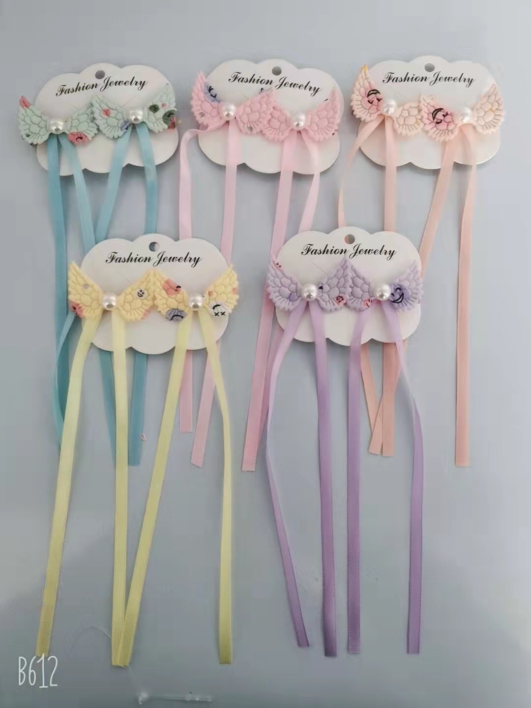 New pearl clips for kids thumbnail