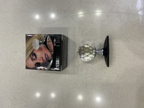 Eye shadow seal