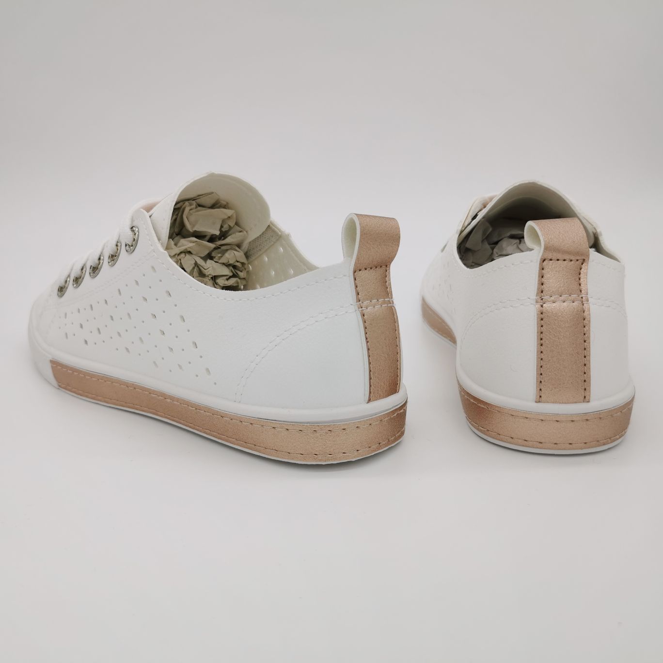 New Fashionable Sneakers, Women's Flat Casual Shoes, Breathable White Sneakers Application Scenario