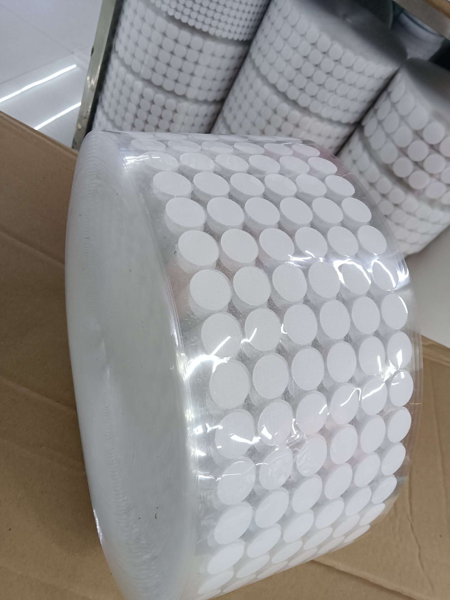 Velcro Adhesive Buckle With Adhesive Back Transparent Film Punching Round Punching Various Shapes, Etc Application Scenario