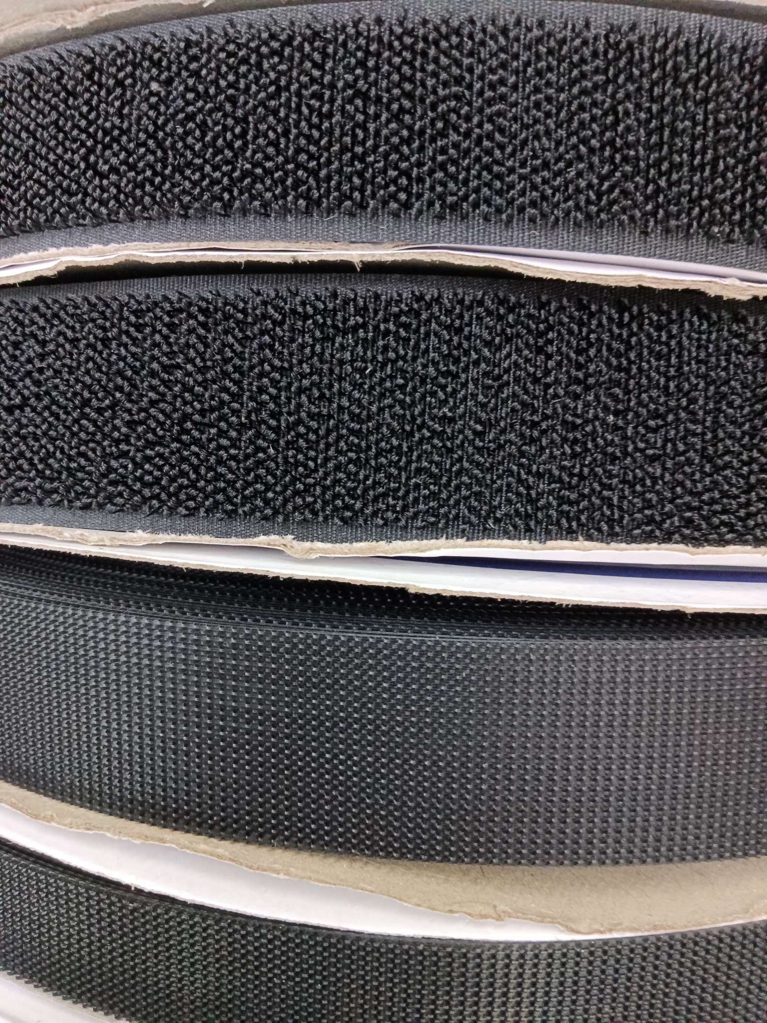 Velcro Clasp Ejector Hook Does Not Scratch The Wool Cloth details Picture