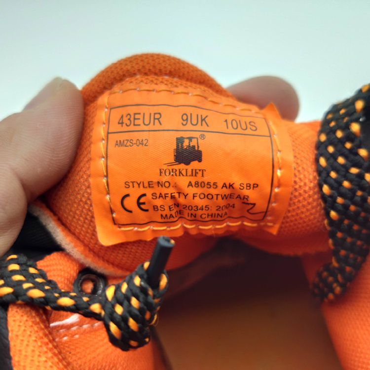 New Men's Safety Shoes, High-Top Work Shoes And Construction Site Shoes For 2023 Are In Stock In Sizes 40-46 Item Picture