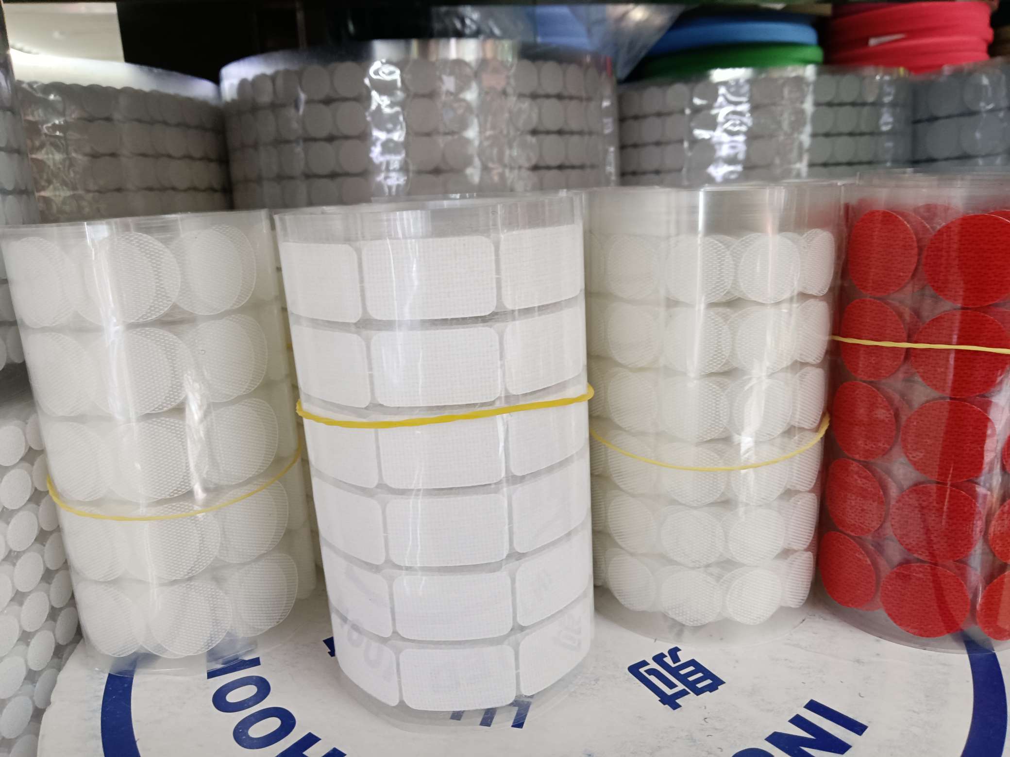 Velcro Adhesive Buckle With Adhesive Back Transparent Film Punch Type Round Round Punch Various Shapes Etc details Picture