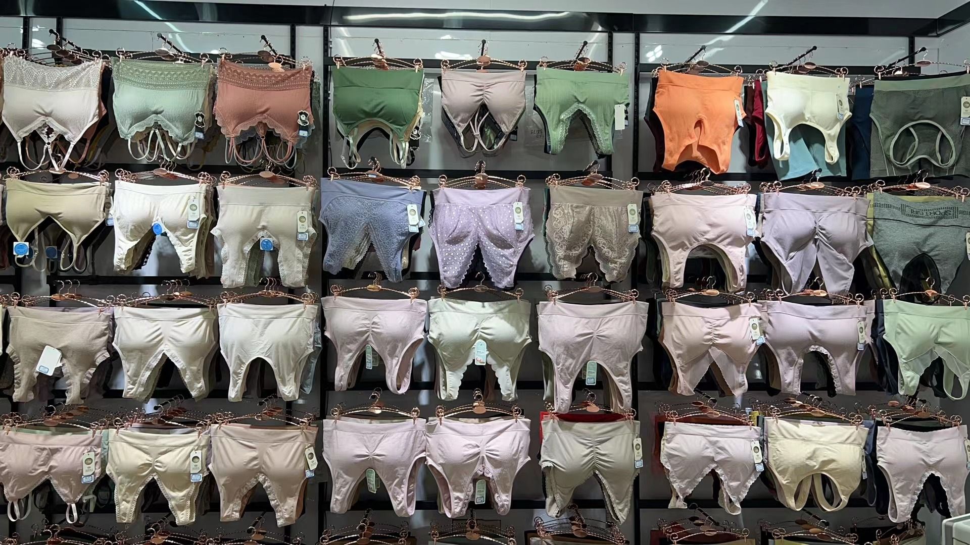 Tingting Bra and Underwear Store describe pic - 3