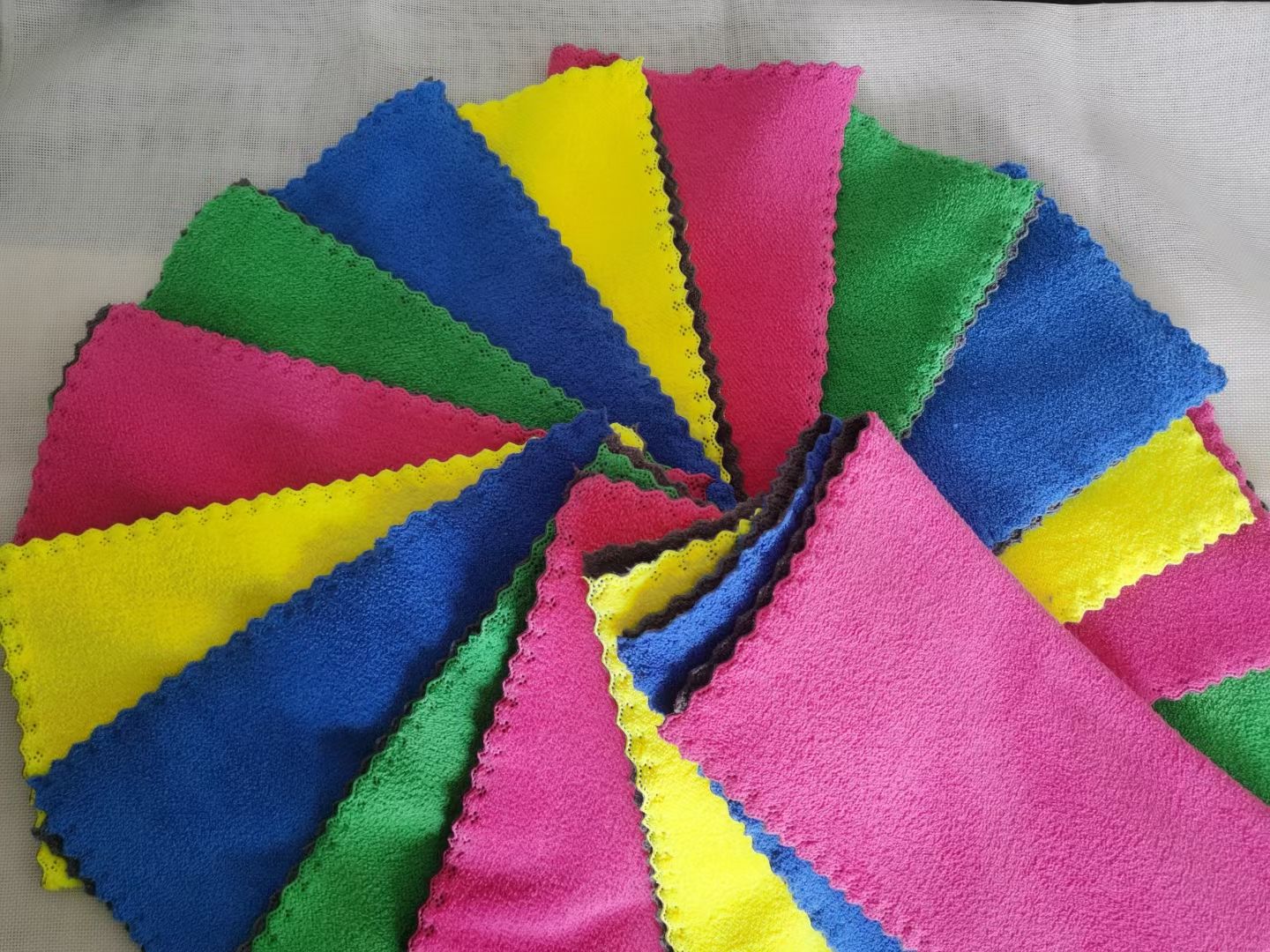 Yiwu Good Goods Piaoyang Absorbent Cloth Cut Edge details Picture