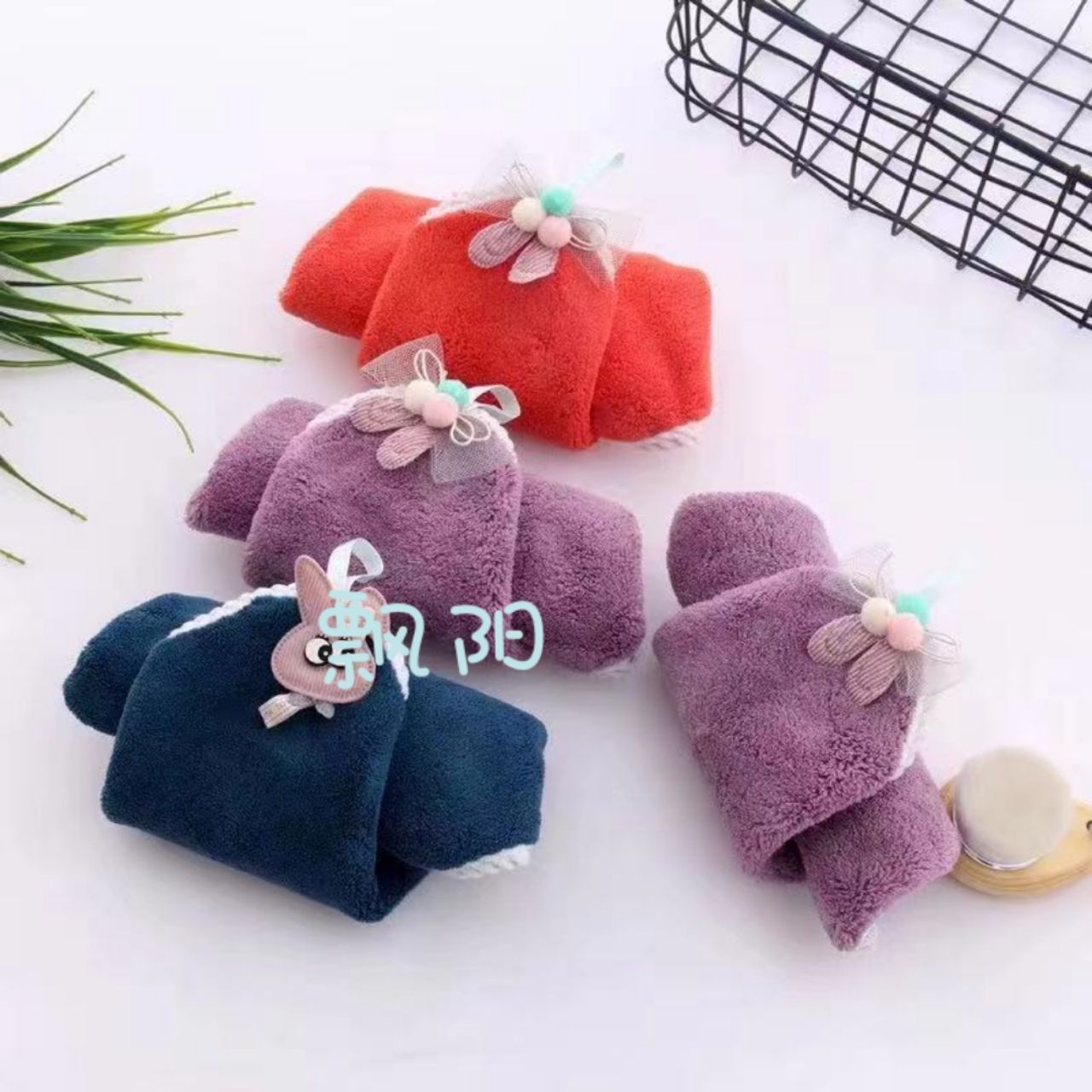 Yiwu Good Goods Floating Yang Absorbent Hand Towel Thick Decal Application Scenario