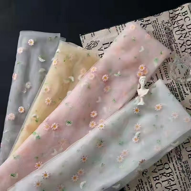 Daisy fairy gauze
Color: White, pink, light gray, apricot
Packing quantity: 120 packs per box
Specification: 1.0 meters *1.6 meters details Picture