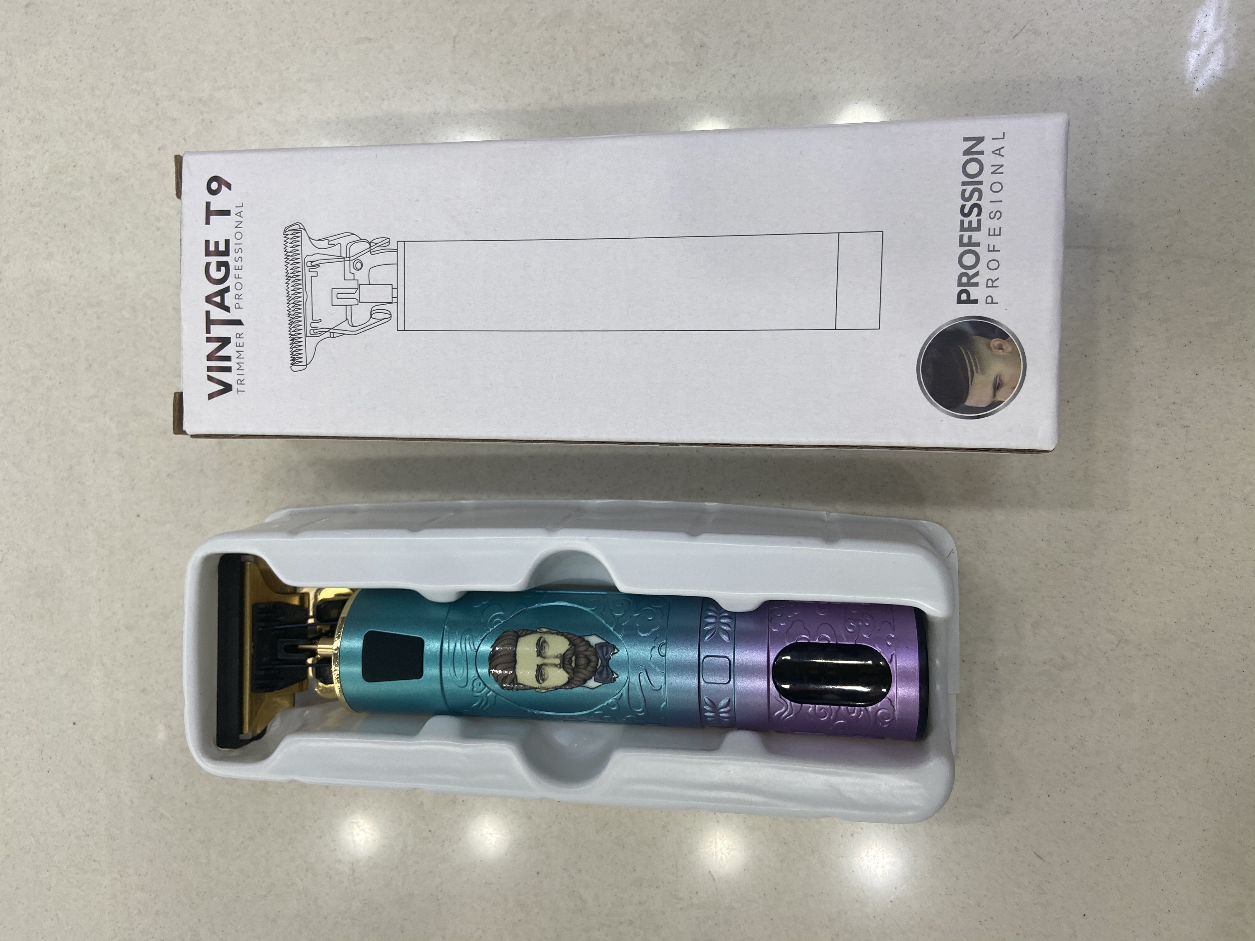 Color digital display clipper