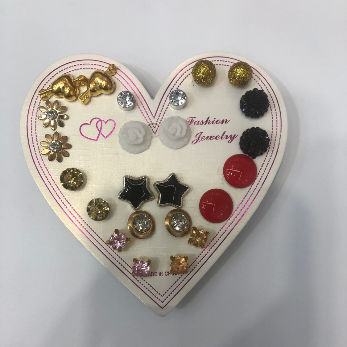 Korean version simple mini 12 to peach heart allergy small stud earrings wholesale thumbnail