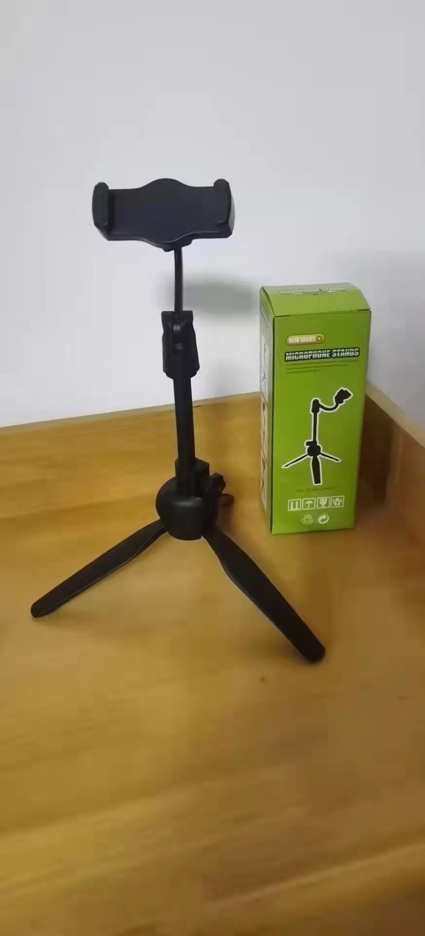 Mobile phone stand Desktop stand tripod Mobile phone stand live broadcast stand