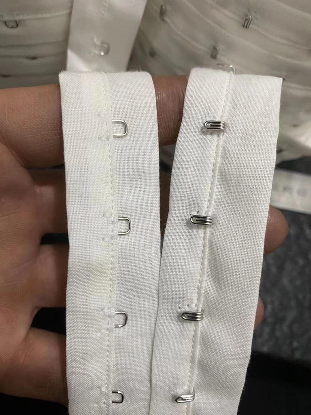 厂家直销两排两扣背扣涤纶 现货