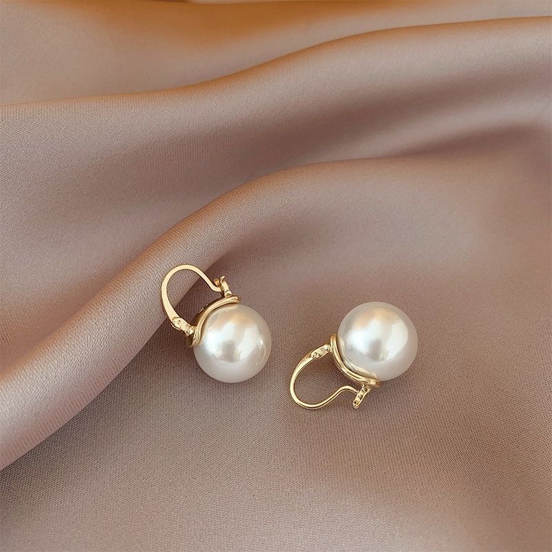 Earring woman new pearl earring niche design high sense earring Cool earring ear hook earring