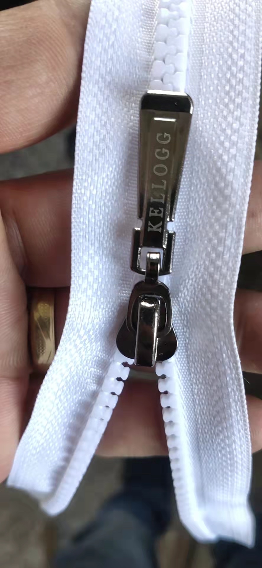 Laser Zipper Clothing Luggage Luggage Luggage Chain Wholesale Quilt Pillow Mosquito Net Bag Zipper