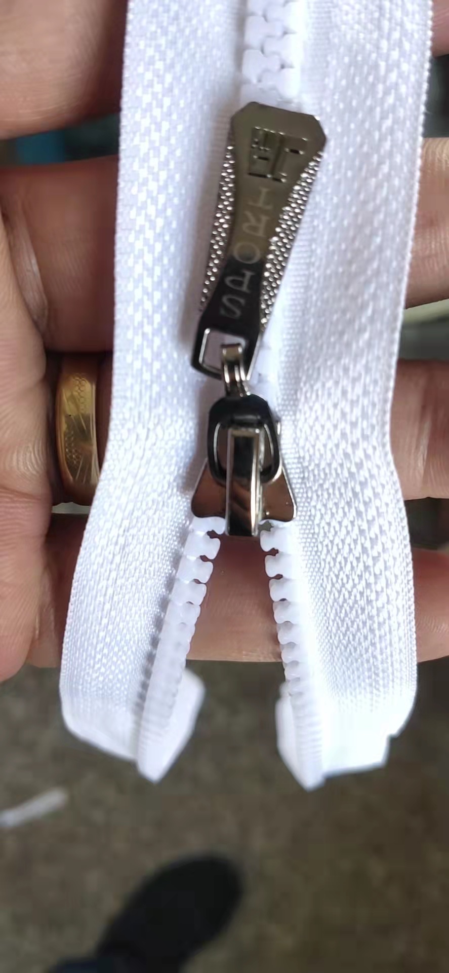 No. 5 Resin Zipper Laser Head Open Tail Resin Open Tail Zipper Clothing Coat Down Jacket Work Clothes Coarse Teeth Plastic Open Zipper Wholesale