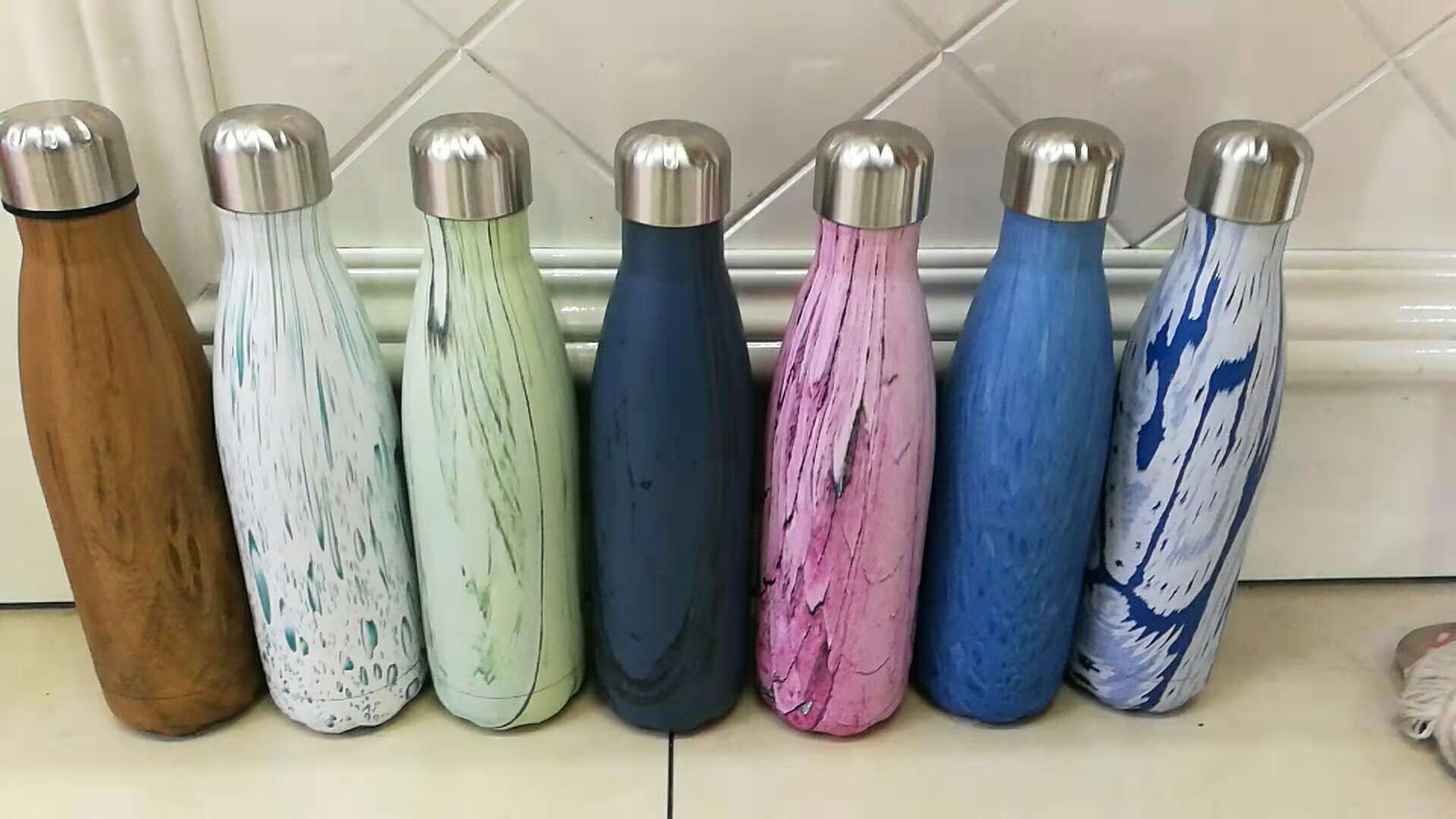 The new 350ml water transfer thermos cup for Coke bottle can be customized Application Scenario