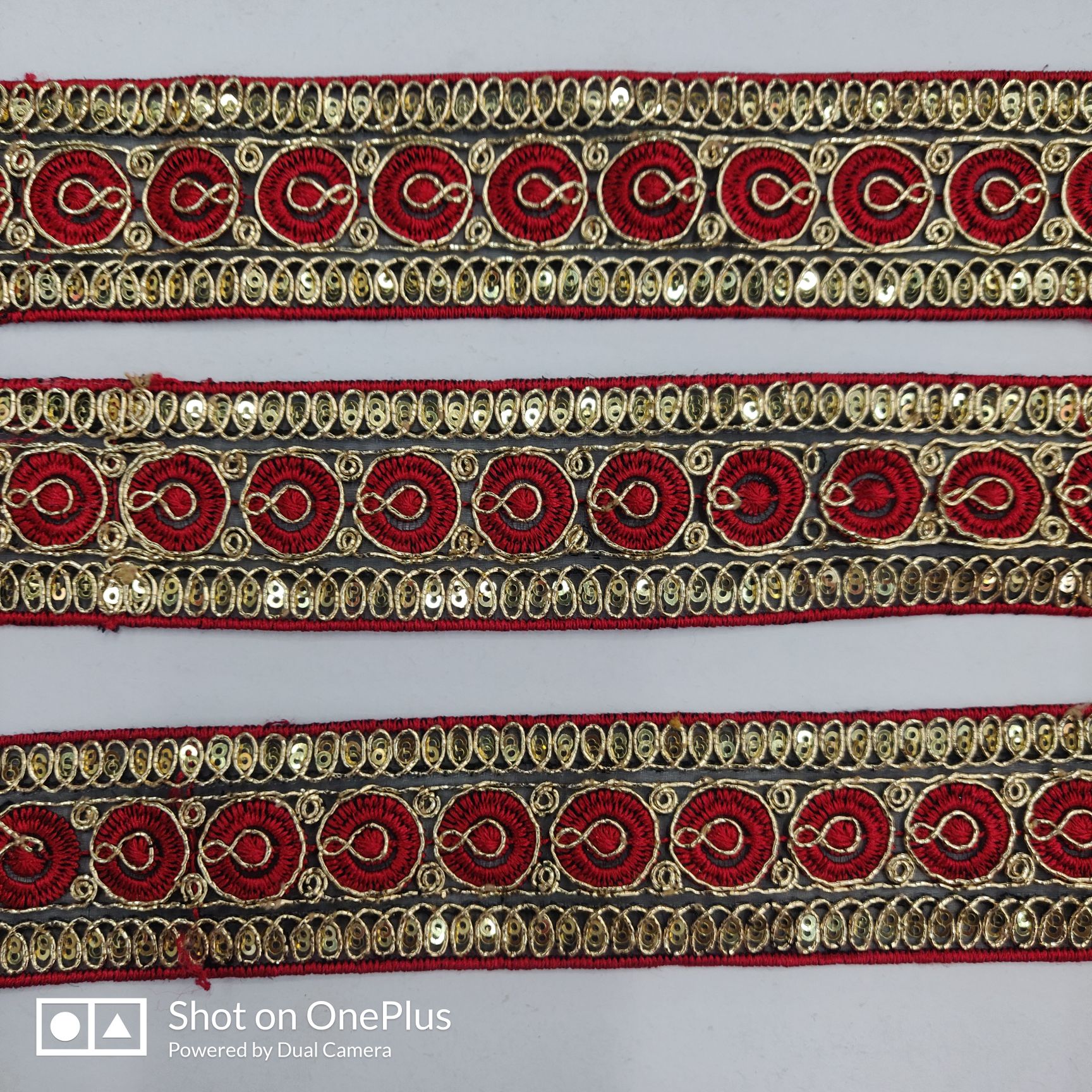 Garment Accessories 3-In-1 Sequin Embroidery Lace Bar Code Application Scenario