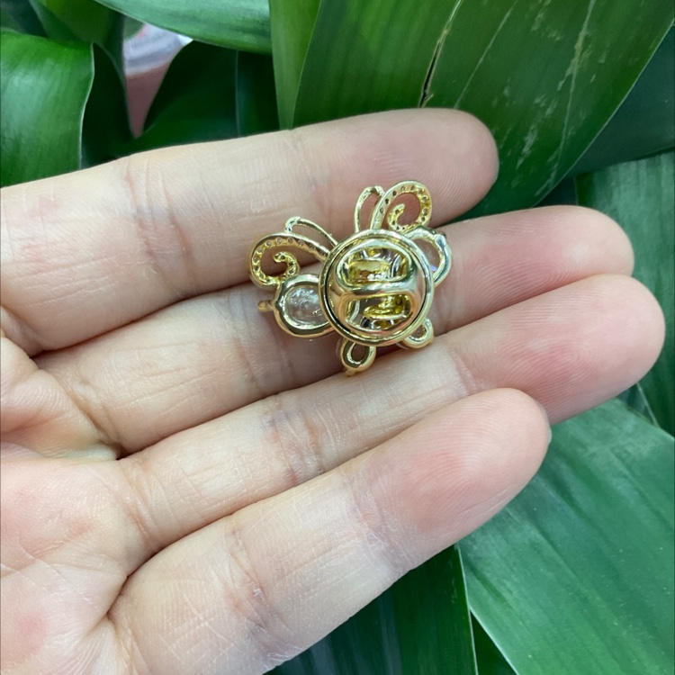 Delicate micro-inset Zircon Super Flash Butterfly anti-slip Small brooch High-end shirt V-neck Coat accessories Corsage neckline pins secure clothing Specification drawing