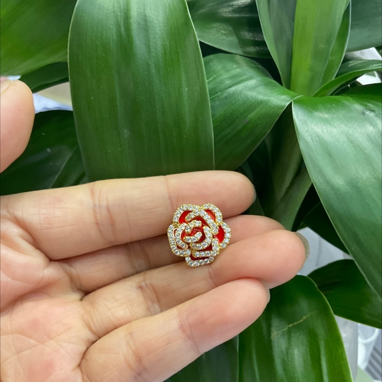 Retro light luxury micro-inset zircon red rose flower small pin collar pin temperament simple all-matching anti-slip buckle full figure
