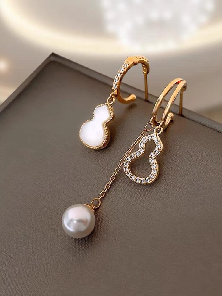 [Designer] RVY 2022 new fashion light luxury niche earrings for women earrings studs asymmetrical earrings -062 good beautiful accessories thumbnail