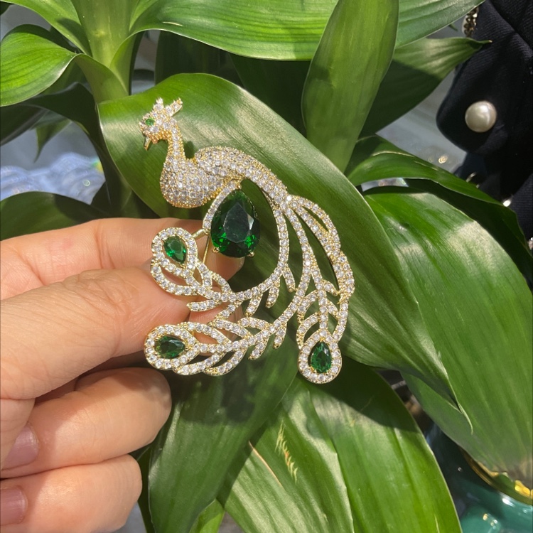 The dragon and the phoenix are auspicious. Xianglong Phoenix brooch micro-inset zircon corsage high-grade suit personality jewelry badge gift