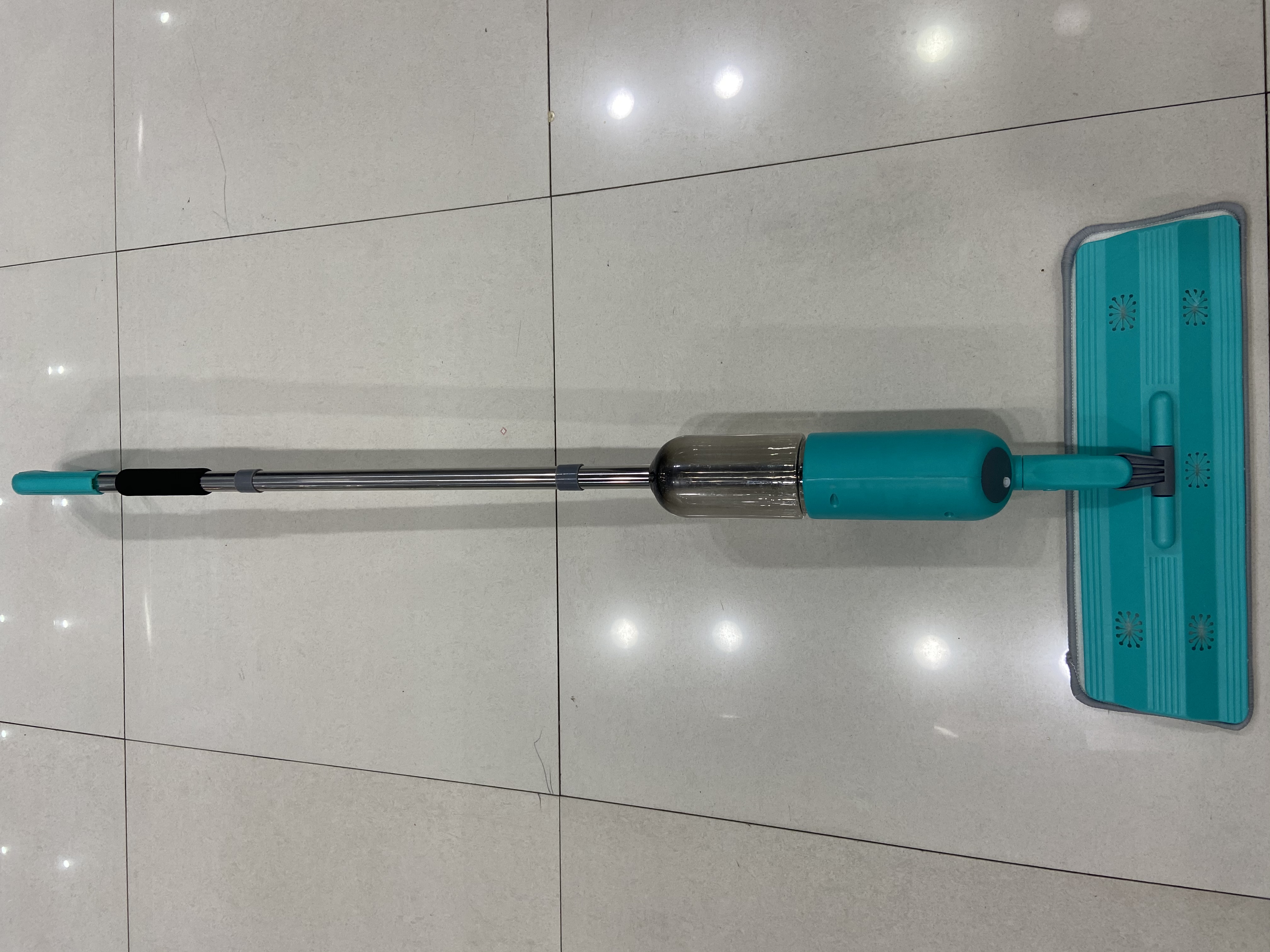 Three-bar hands-free mop