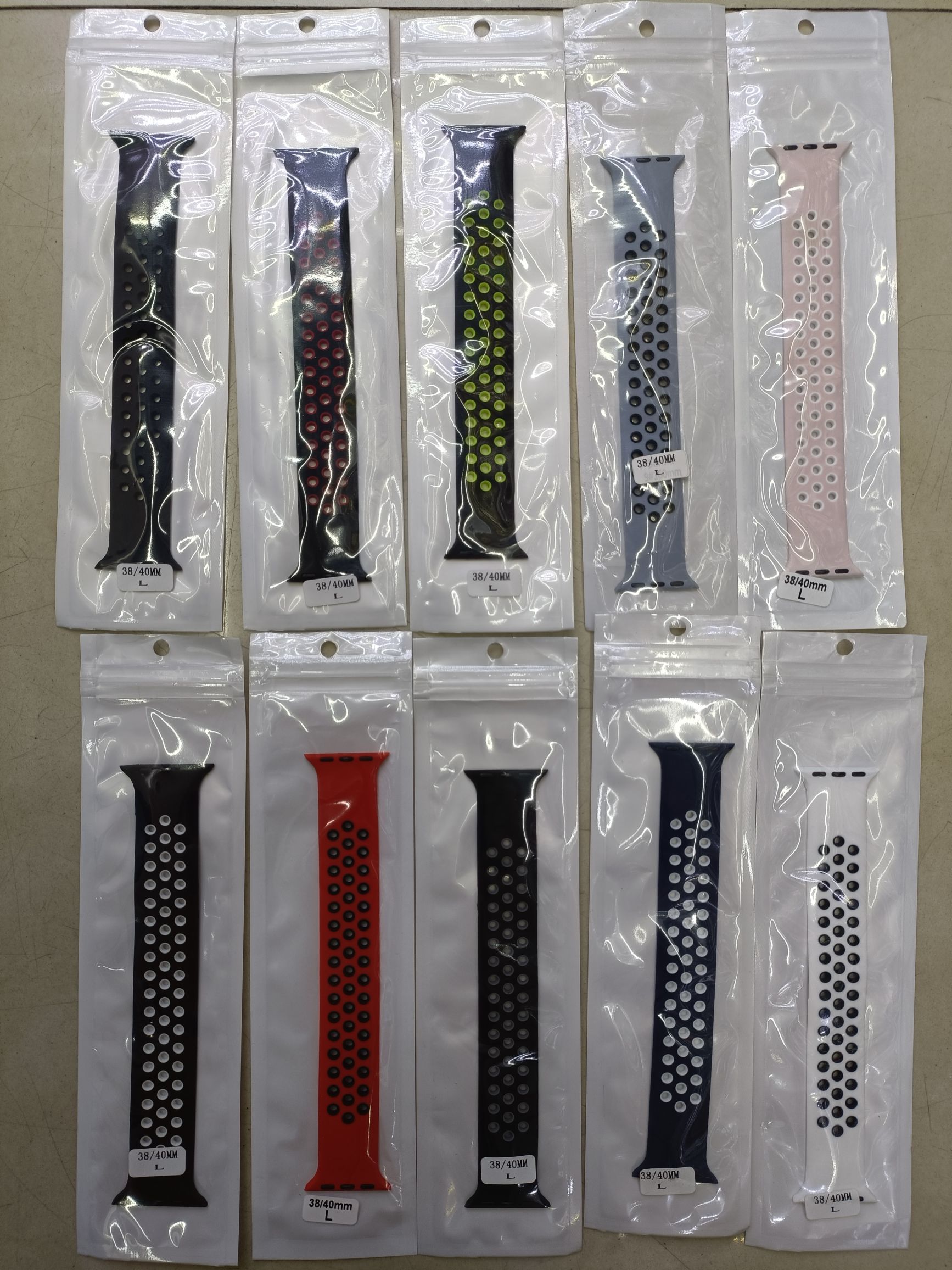 Single loop two-tone silicone watch strap