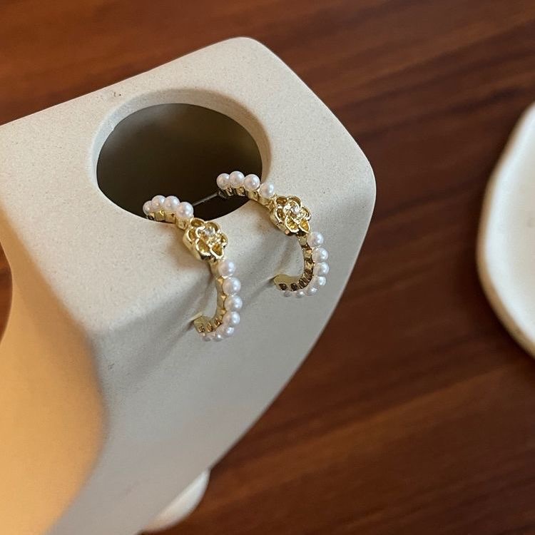 Temperament Camellia Style earrings French vintage Pearl flower earrings for women S925 Silver Needle earrings for women