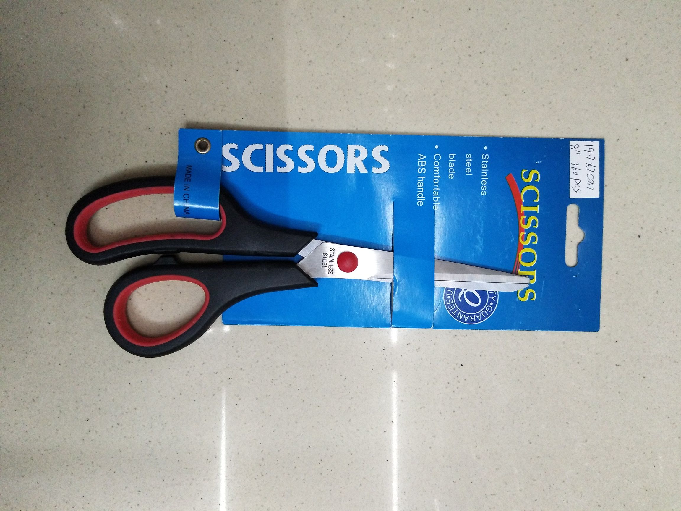 Office and educational knives and scissors, office scissors, office supplies, stationery scissors, knives and scissors, hardware knives Application Scenario