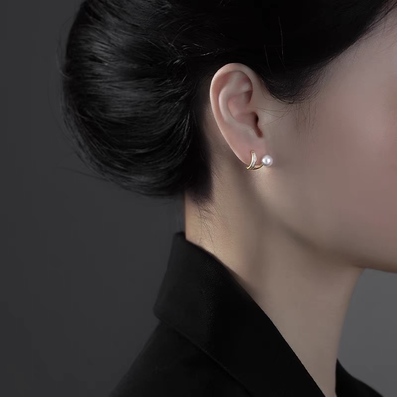 1 Boutique freshwater pearl earrings women's simple and generous commuter mini natural pearls