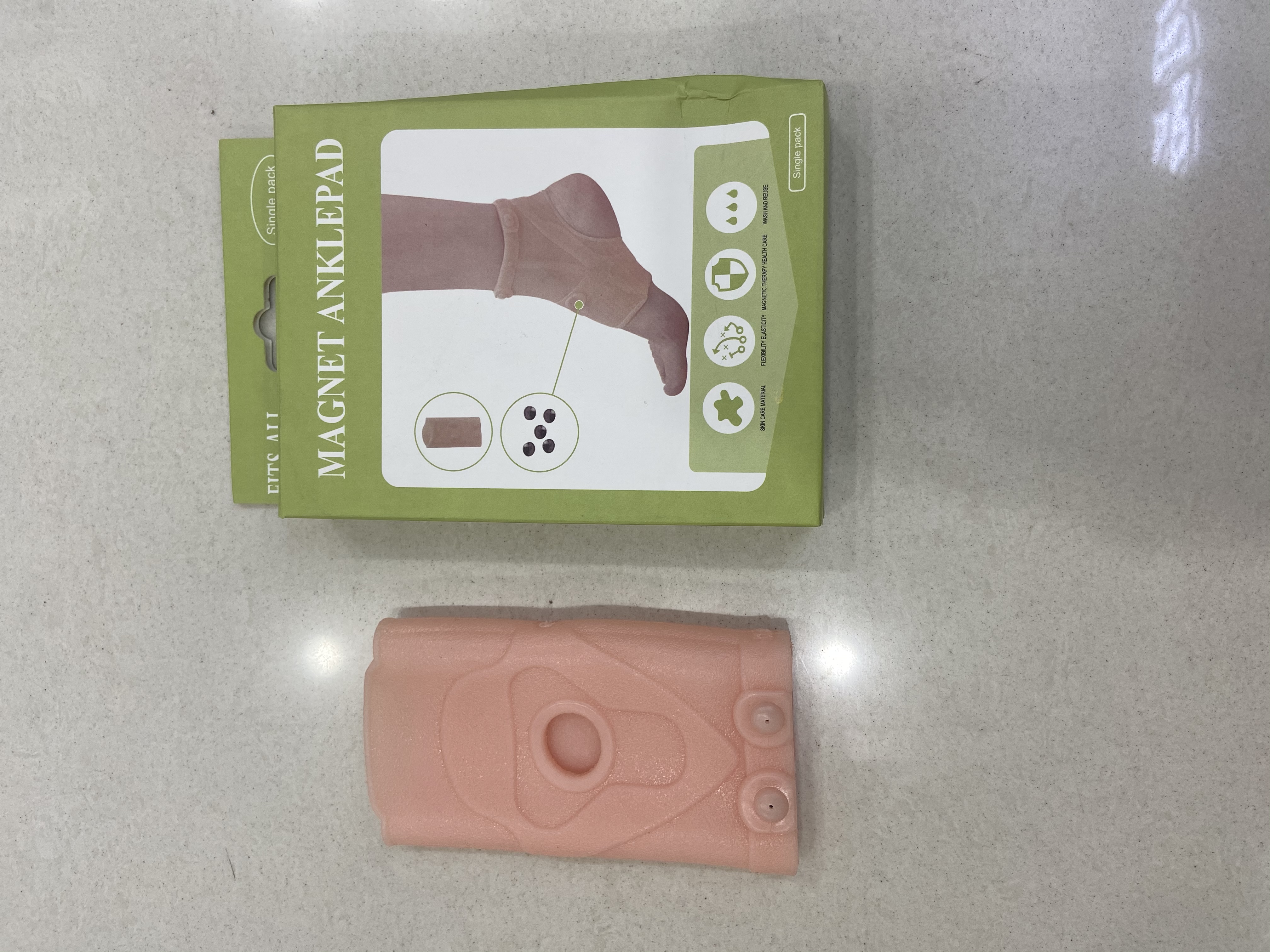 Magnetic spats naked