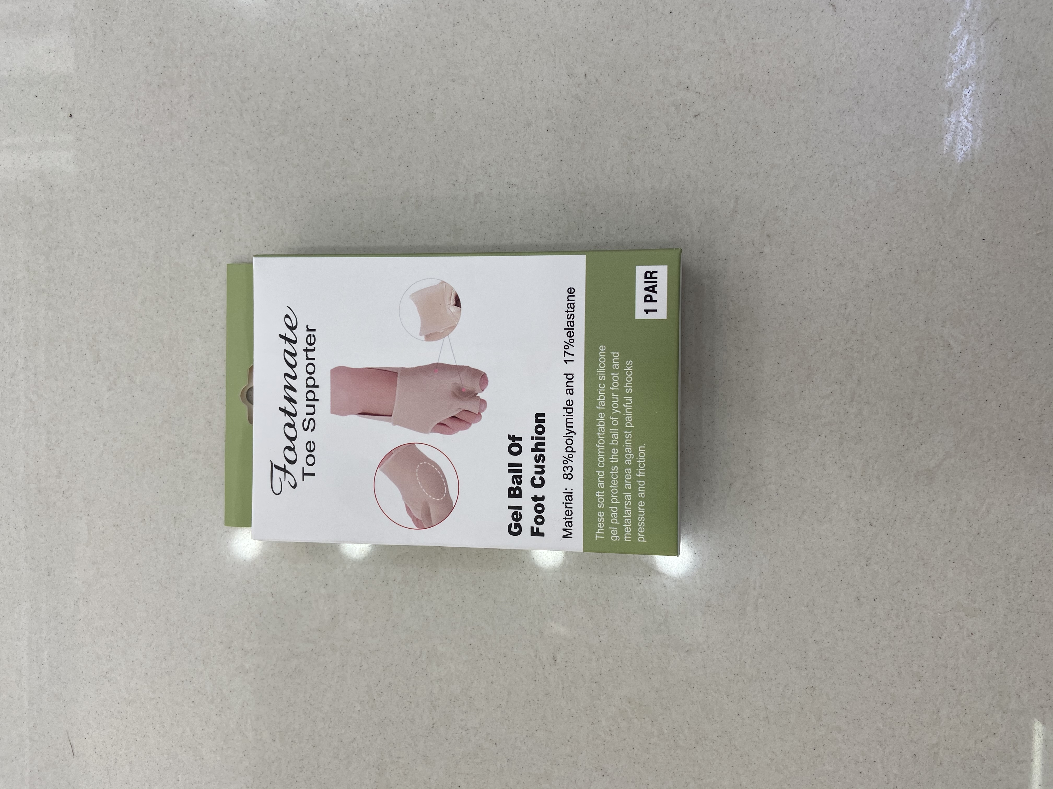 Triangular double toe with built-in back strap