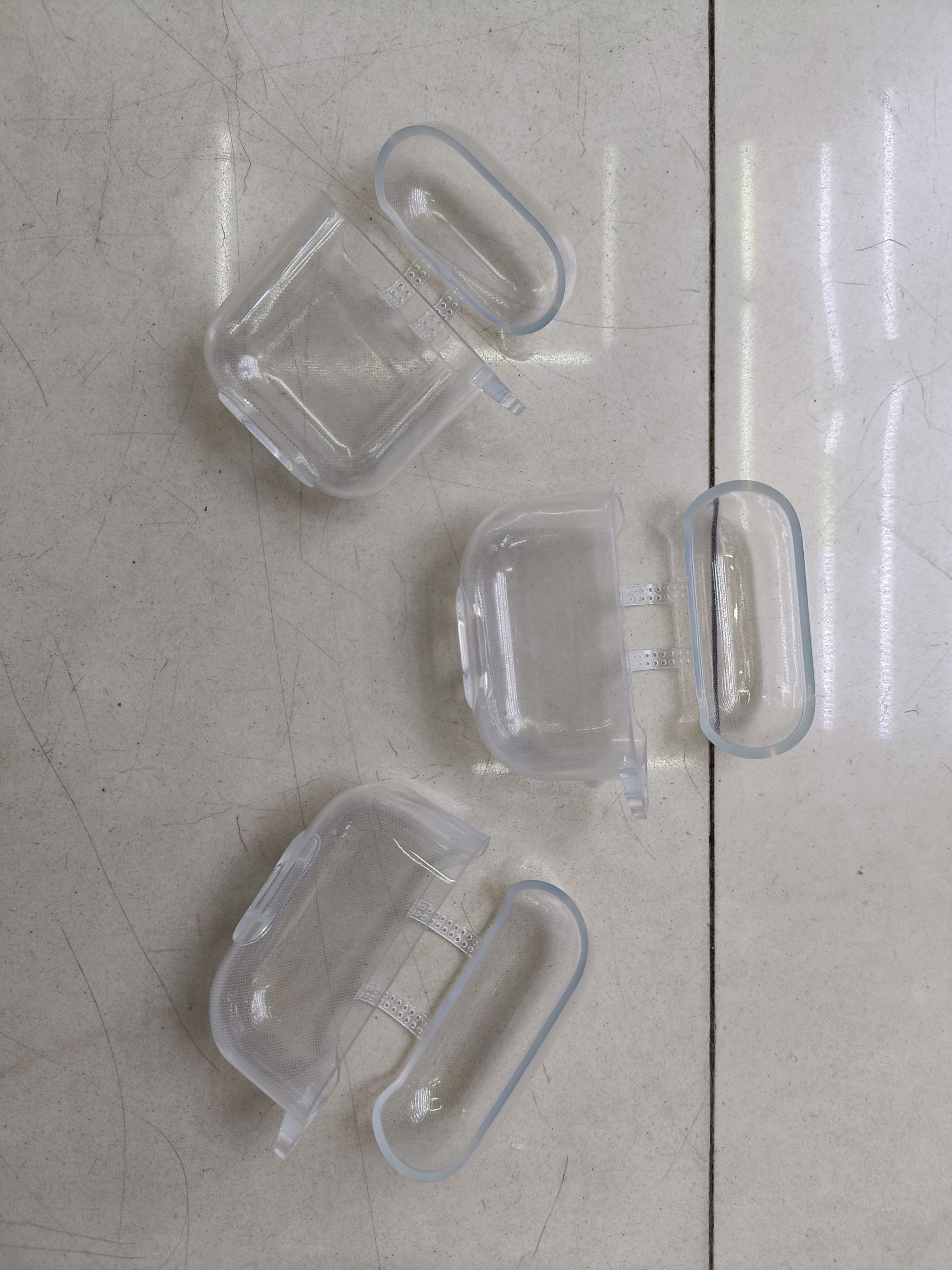 One-piece tpu transparent headphone case
Apple 2 Pro 3