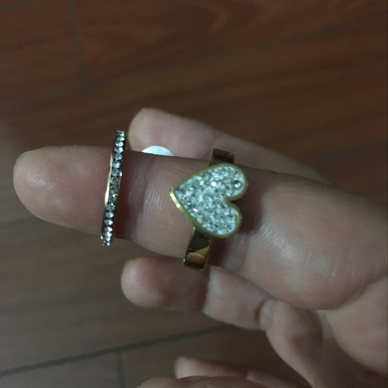 Ring v
