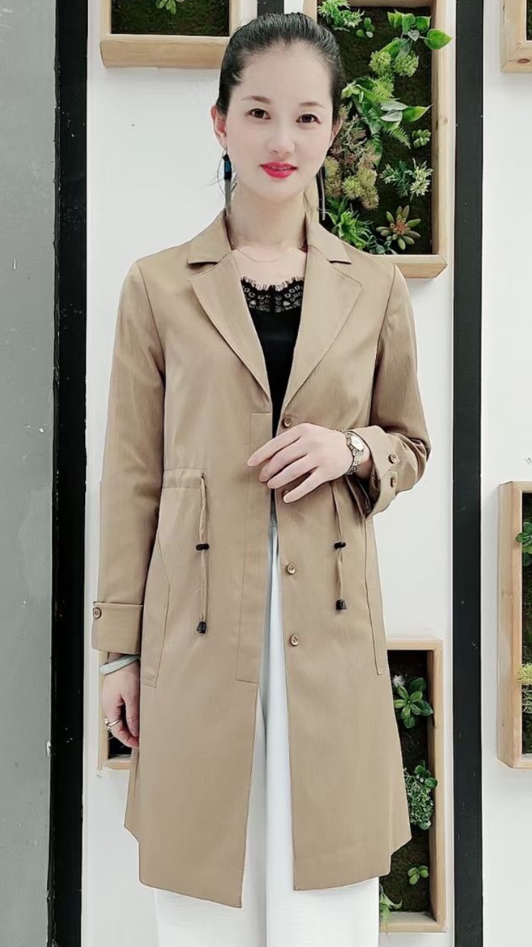 Trench coat style