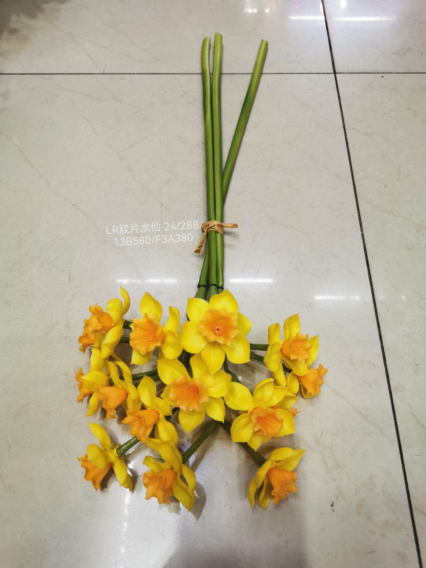 Vine leaf plants, artificial flowers, artificial flowers, flower arrangements, bonsai, living room, hotel, wedding, video decoration, New Year's hand-held bouquet, PU soft rubber, narcissus Application Scenario
