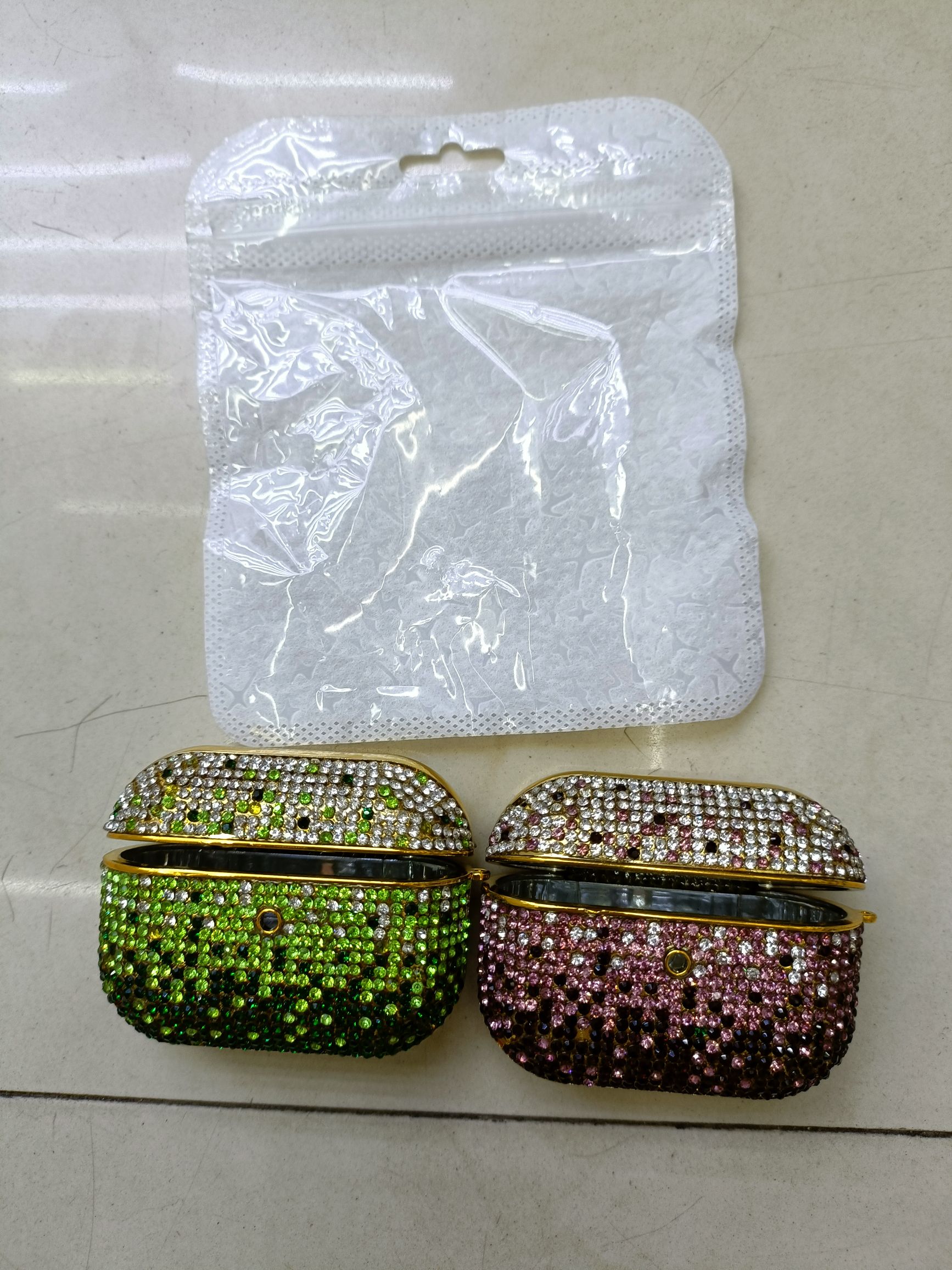 Electroplated diamond-insert gradient Bluetooth earphone case earphone protective case